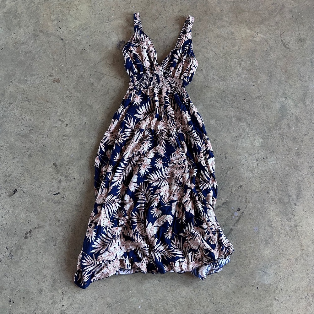 Palm leaf print dress for hourglass shape